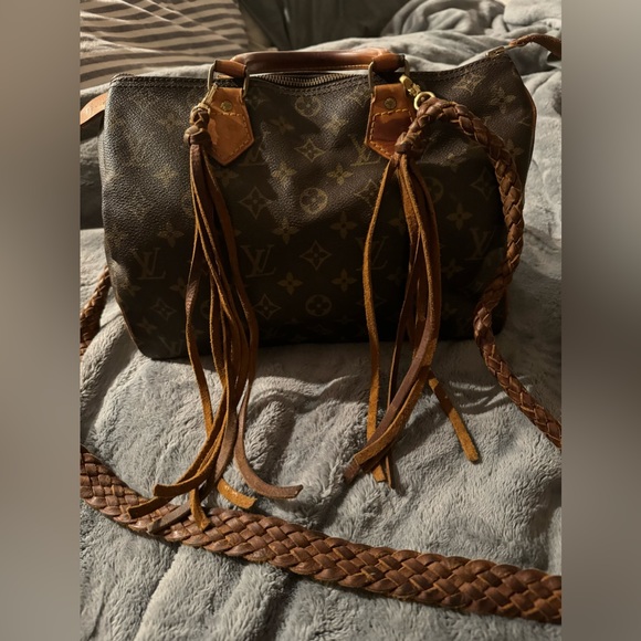 Lv speedy 30 with hand made leather fringe and braided strap. Authentic. - Picture 5 of 8